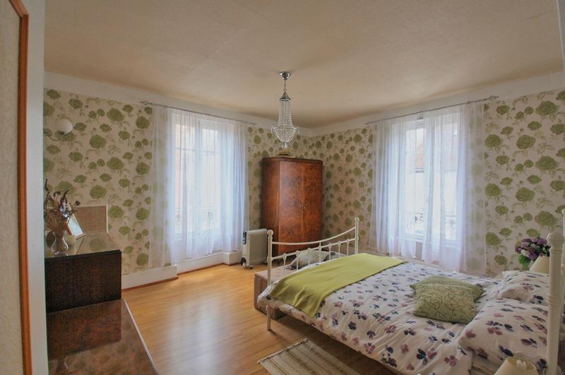 Maison - 194 m² - 9 pièces