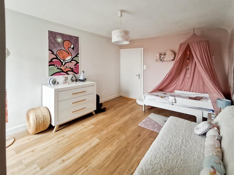 Maison - 185 m² - 7 pièces