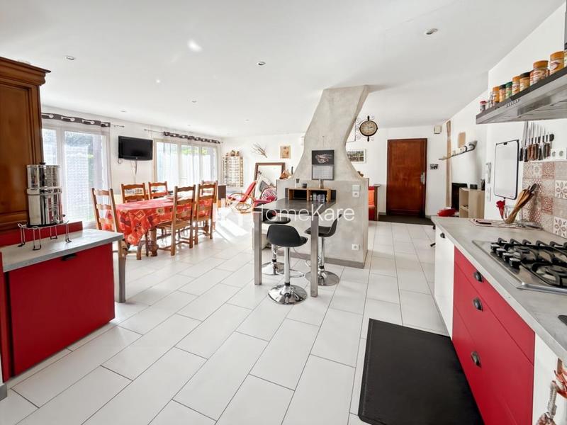 Maison - 110 m² - 5 pièces