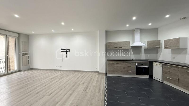 Appartement - 84 m² - 3 pièces