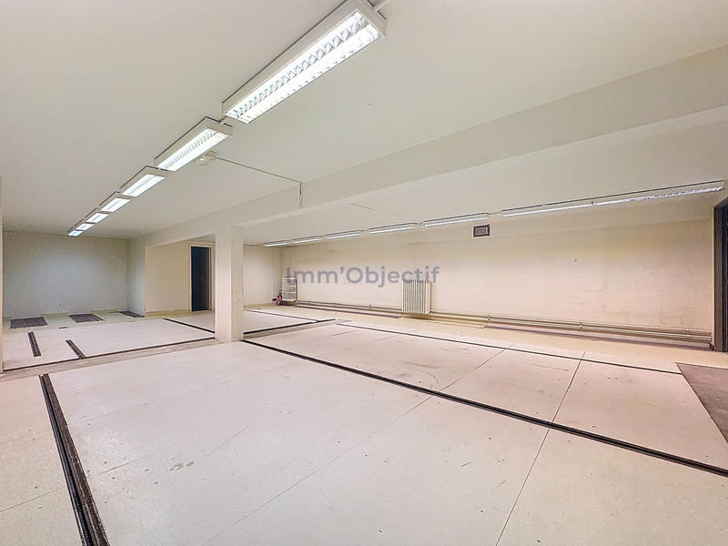 Entrepôt - 190 m²