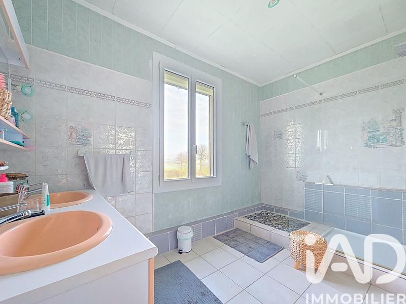 Maison - 120 m² - 5 pièces