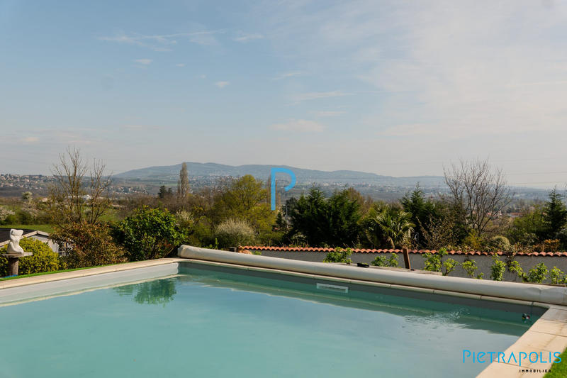 Villa - 137 m² - 5 pièces