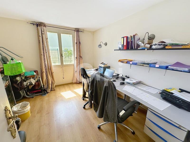 Maison - 203 m² - 6 pièces