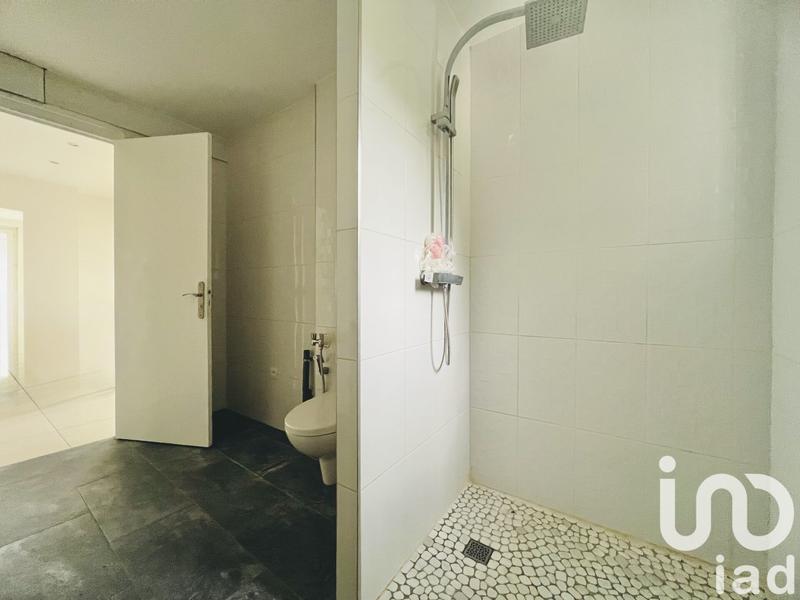 Maison - 253 m² - 8 pièces