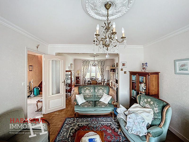 Maison - 99 m² - 5 pièces