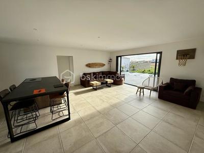 Maison - 97 m² - 4 pièces