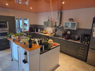 Maison - 209 m² - 11 pièces