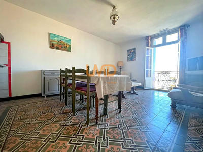 Demeure - 247 m² - 14 pièces