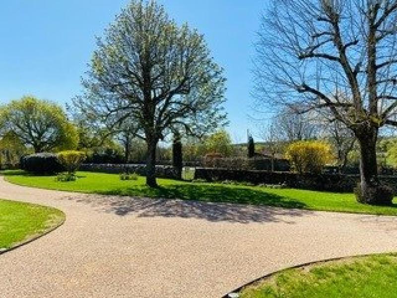 Maison - 760 m² - 22 pièces