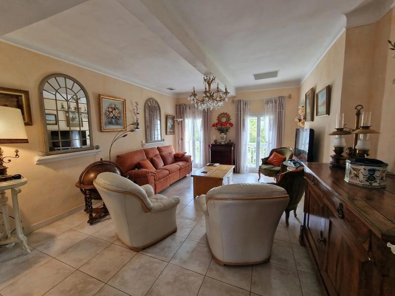 Appartement - 125 m² - 5 pièces