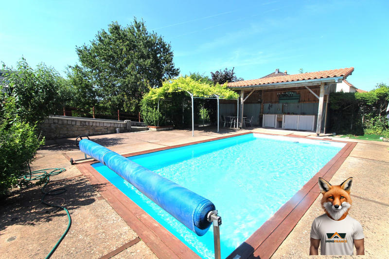 Maison - 236 m² - 10 pièces