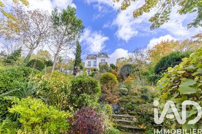 Maison - 175 m² - 8 pièces