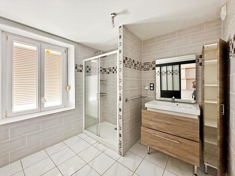 Maison - 102 m² - 6 pièces