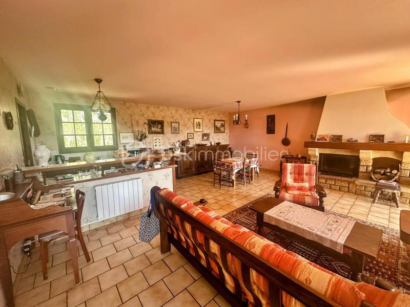 Maison traditionnelle - 148 m² - 9 pièces