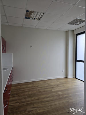 Local d'activités - 23 m² - 2 pièces