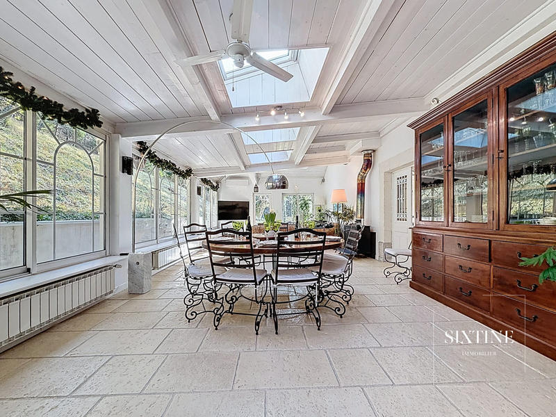 Manoir - 330 m² - 11 pièces