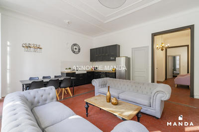 Appartement - 143 m² - 5 pièces