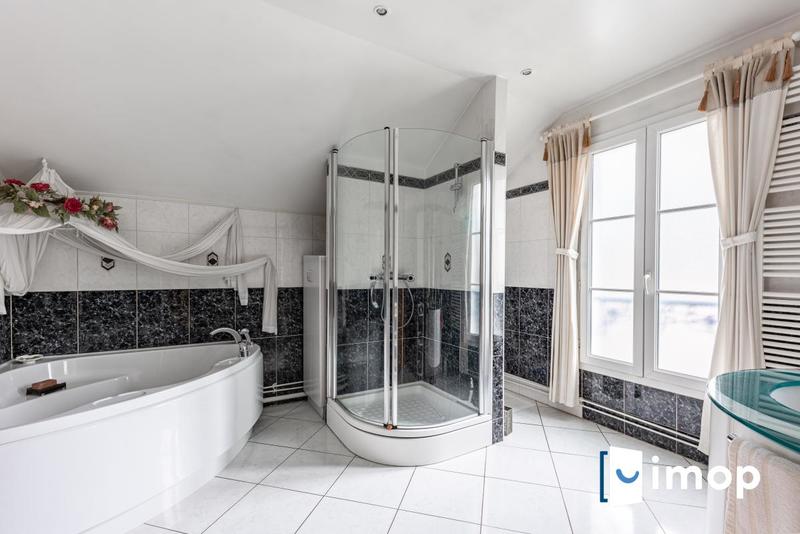 Maison - 160 m² - 5 pièces