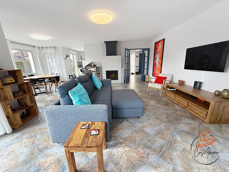 Villa - 168 m² - 6 pièces