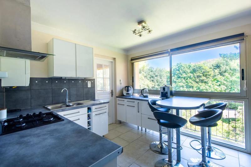 Appartement - 100 m² - 5 pièces