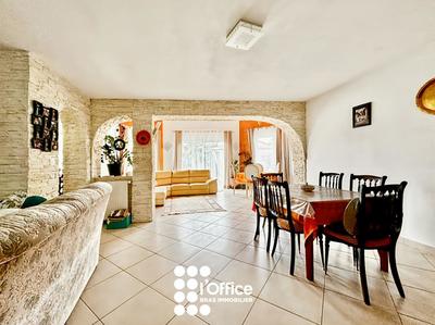 Maison - 184 m² - 6 pièces