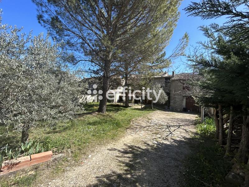 Maison - 207 m² - 8 pièces