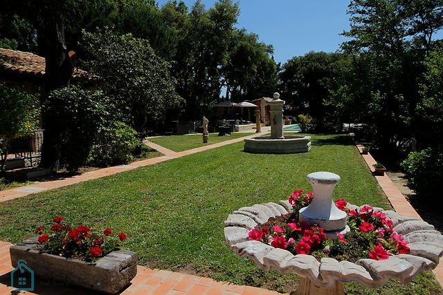 Bastide - 610 m² - 25 pièces