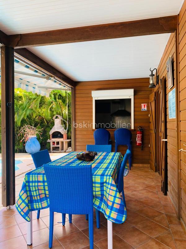 Propriété - 303 m² - 13 pièces