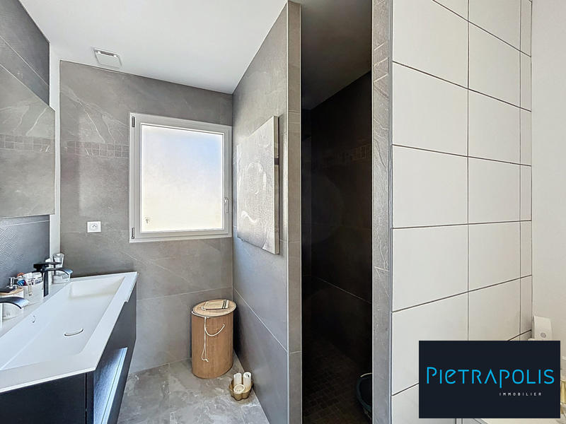 Maison contemporaine - 146 m² - 5 pièces