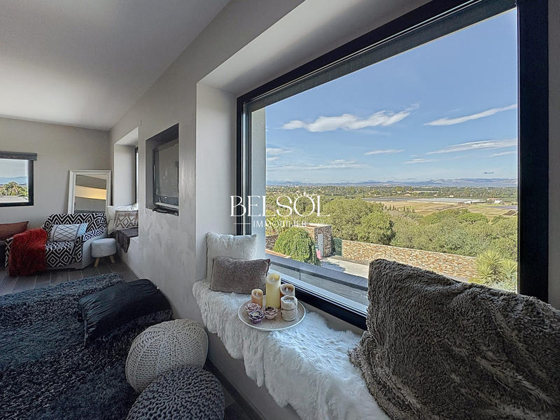 Villa - 211 m² - 4 pièces