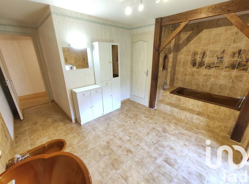 Maison - 228 m² - 8 pièces