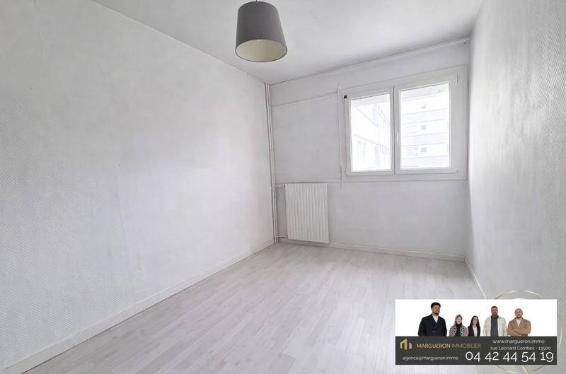 Appartement - 82 m² - 4 pièces