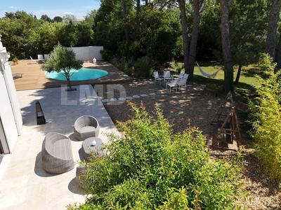 Maison - 251 m² - 7 pièces