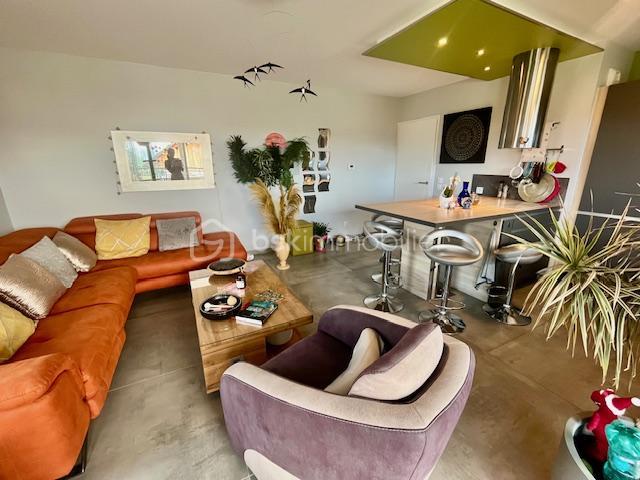 Appartement - 79 m² - 4 pièces