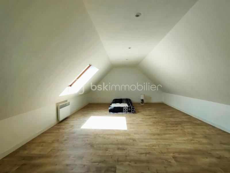 Maison - 241 m² - 8 pièces