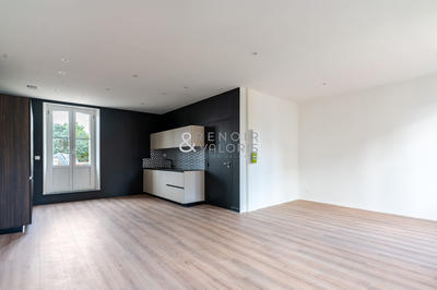 Appartement - 82 m² - 4 pièces