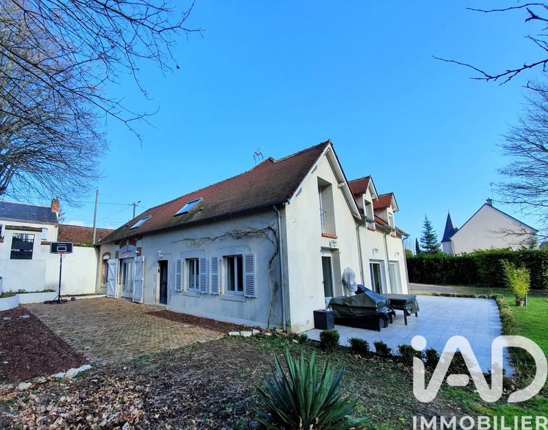 Maison - 206 m² - 8 pièces