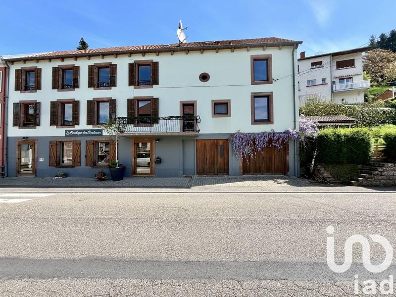 Maison - 252 m² - 7 pièces