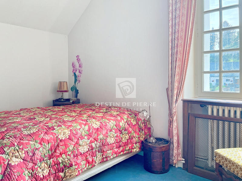 Maison - 190 m² - 9 pièces