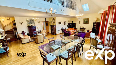 Appartement - 179 m² - 6 pièces