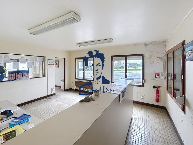 Local d'activités - 3 200 m²