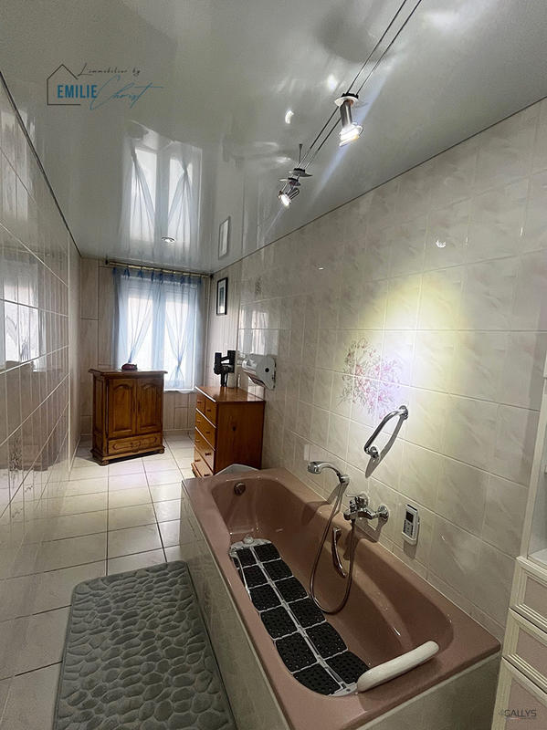 Maison - 176 m² - 6 pièces