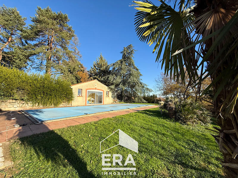 Maison - 180 m² - 5 pièces