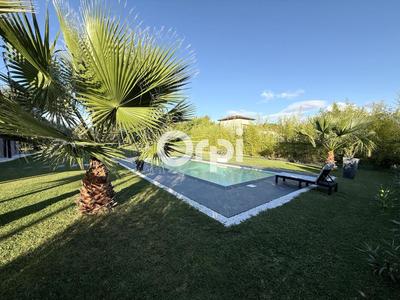 Maison - 290 m² - 5 pièces