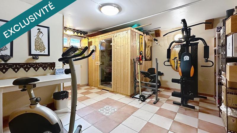 Maison - 224 m² - 8 pièces