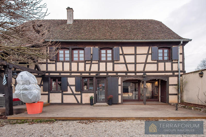 Maison ancienne - 223 m² - 8 pièces