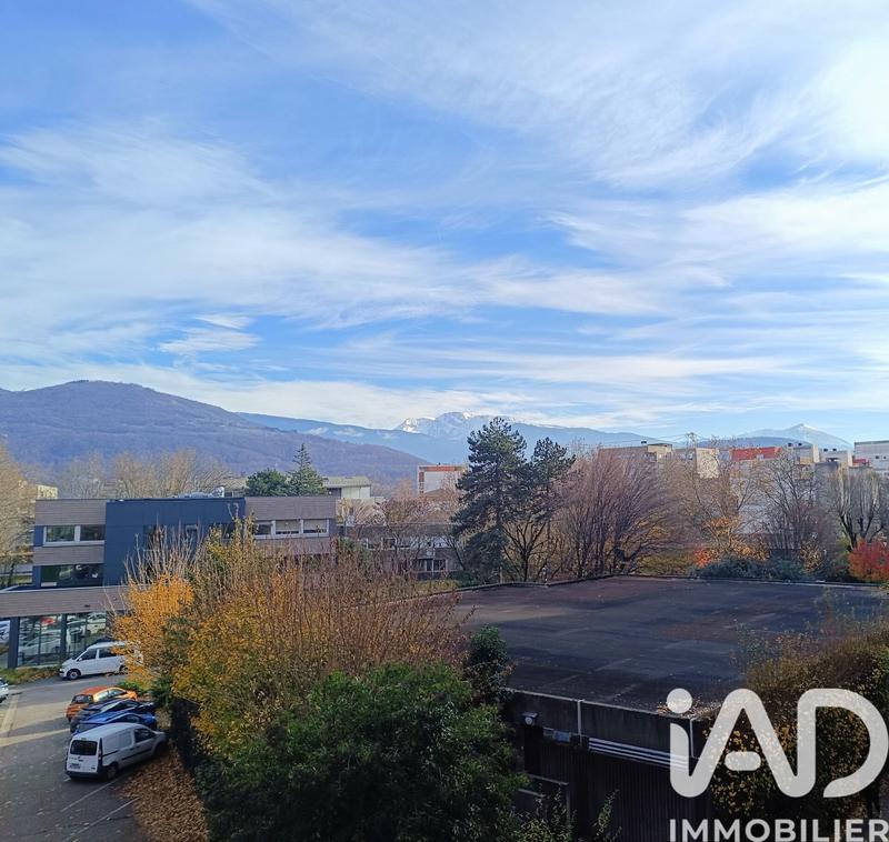 Appartement - 99 m² - 4 pièces