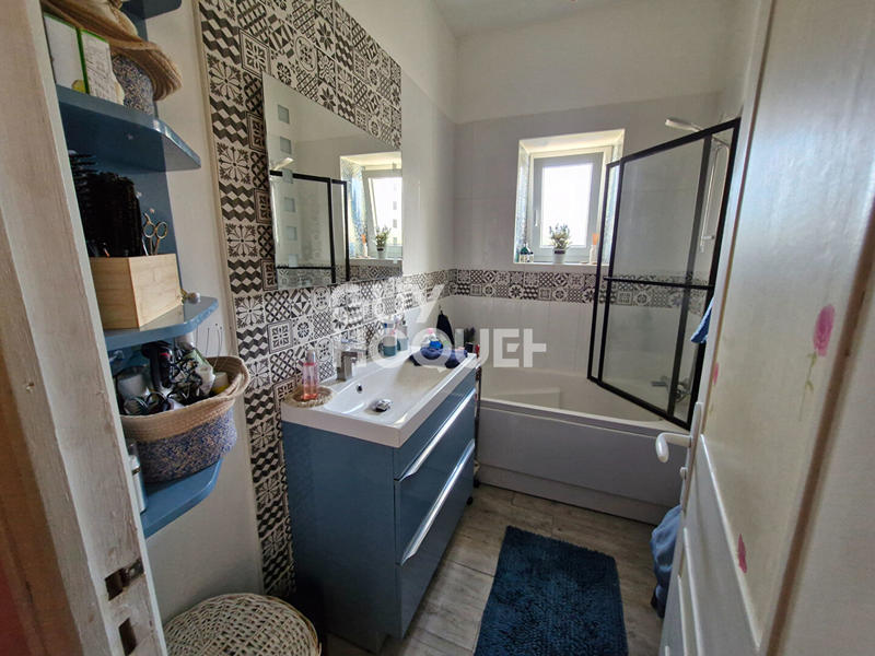 Maison - 104 m² - 5 pièces