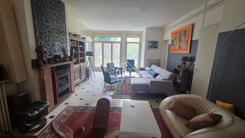 Maison de ville - 243 m² - 6 pièces